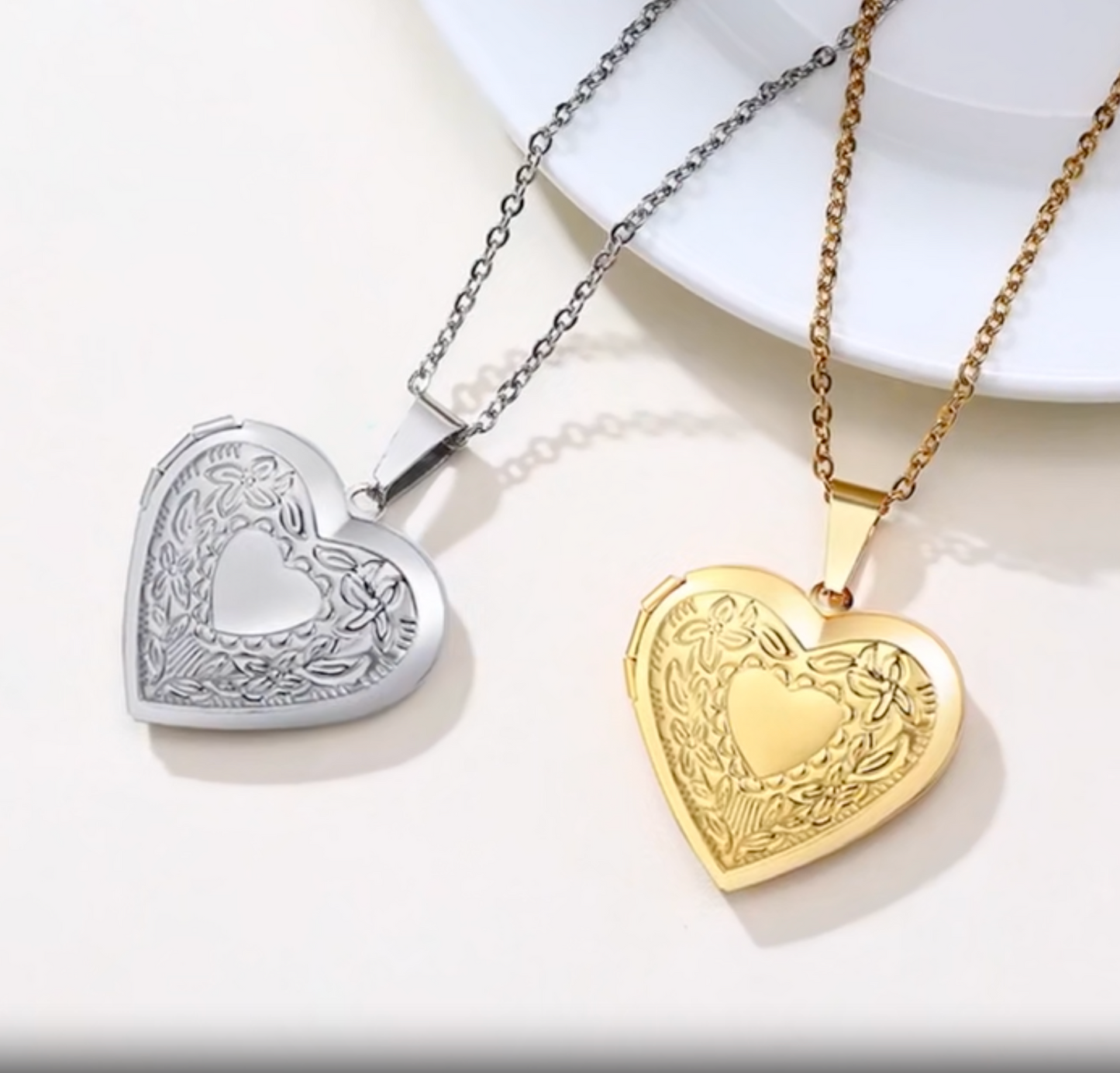 Women Necklaces Heart Locket Pendant Family Image Personalized Anniversary Gift Customize Picture Name